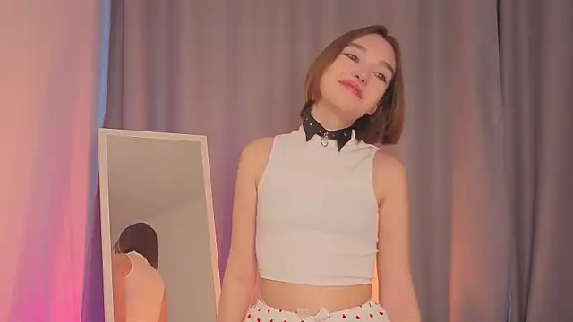 Snapshot of Leyla_crsh chatting on 10, 1, 2026 Leyla crsh online show from 10, 1, 2026