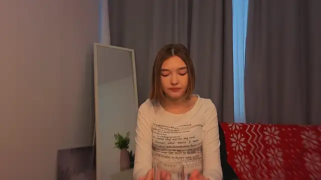 Snapshot of Leyla_crsh chatting on 17, 2, 2026 Leyla crsh online show from 17, 2, 2026