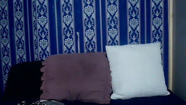 TemptingCloeXx online show from 2, 2, 2026