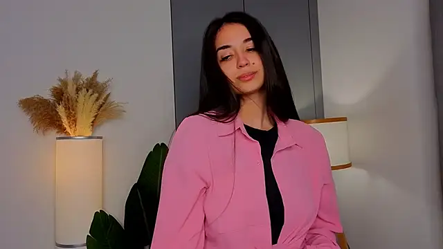 Snapshot of EmmyNoel chatting on 22, 12, 2025 EmmyNoel online show from 22, 12, 2025