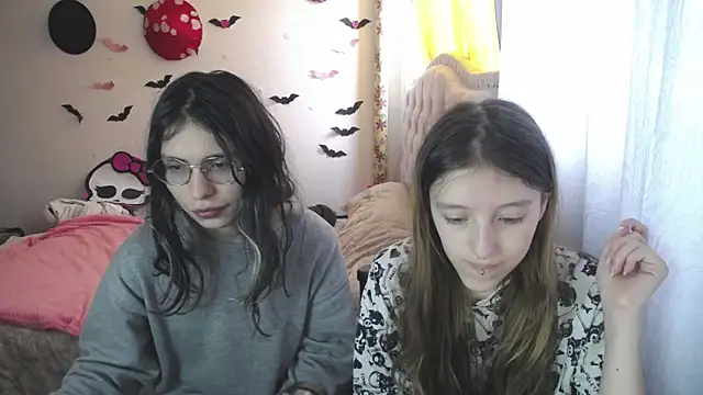 Briar y Blair online show from 12, 3, 2026