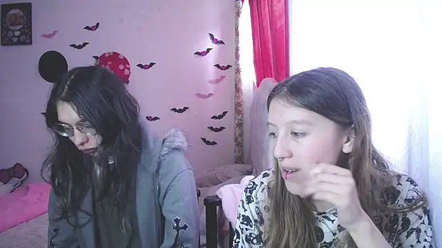 Briar y Blair online show from 23, 3, 2026