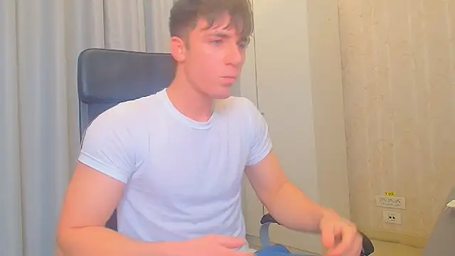 Snapshot of KellenWest chatting on 20, 12, 2025 KellenWest online show from 20, 12, 2025