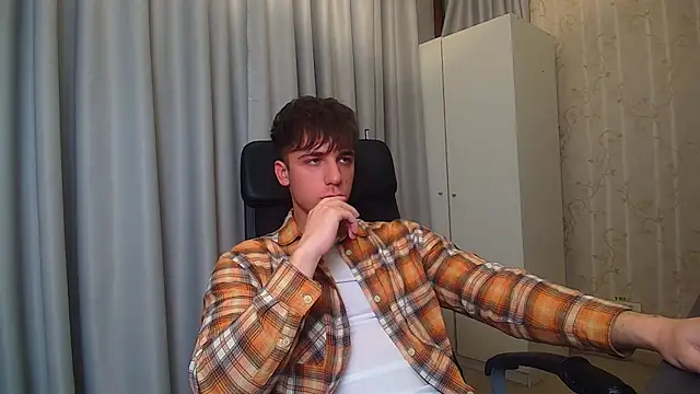 Snapshot of KellenWest chatting on 9, 1, 2026 KellenWest online show from 9, 1, 2026