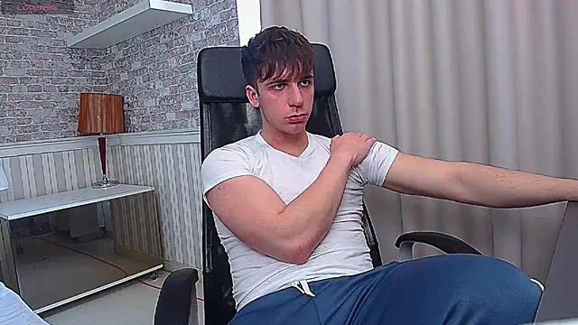 Snapshot of KellenWest chatting on 14, 1, 2026 KellenWest online show from 14, 1, 2026