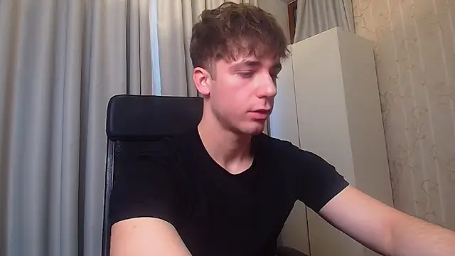 Snapshot of KellenWest chatting on 3, 3, 2026 KellenWest online show from 3, 3, 2026