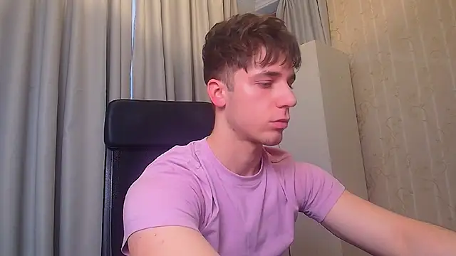 Snapshot of KellenWest chatting on 4, 3, 2026 KellenWest online show from 4, 3, 2026