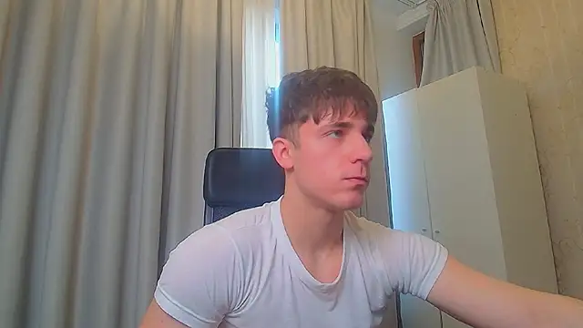 Snapshot of KellenWest chatting on 5, 3, 2026 KellenWest online show from 5, 3, 2026