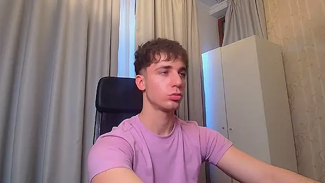 Snapshot of KellenWest chatting on 11, 3, 2026 KellenWest online show from 11, 3, 2026