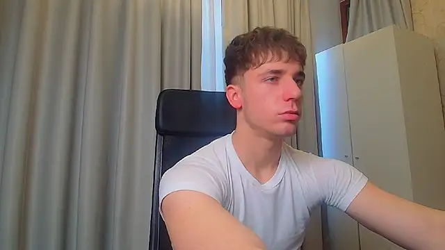 Snapshot of KellenWest chatting on 12, 3, 2026 KellenWest online show from 12, 3, 2026