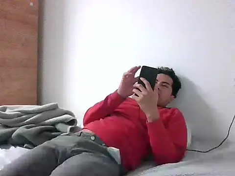 Snapshot of sweetpinoy2027 chatting on 11, 1, 2026 sweetpinoy2027 online show from 11, 1, 2026