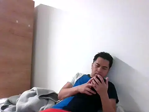 Snapshot of sweetpinoy2027 chatting on 10, 2, 2026 sweetpinoy2027 online show from 10, 2, 2026