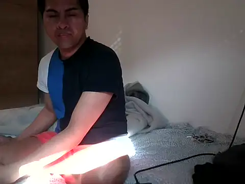 Snapshot of sweetpinoy2027 chatting on 6, 3, 2026 sweetpinoy2027 online show from 6, 3, 2026