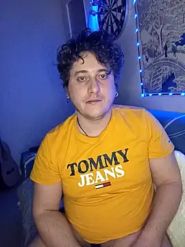 Snapshot of damslebambou1 chatting on 2, 2, 2026 damslebambou1 online show from 2, 2, 2026