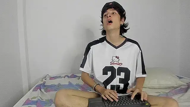 Snapshot of cirosky_elchicopolla chatting on 2, 2, 2026 cirosky elchicopolla online show from 2, 2, 2026