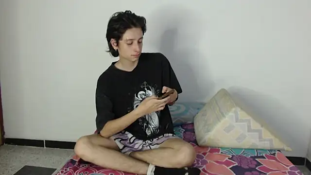 Snapshot of cirosky_elchicopolla chatting on 6, 2, 2026 cirosky elchicopolla online show from 6, 2, 2026