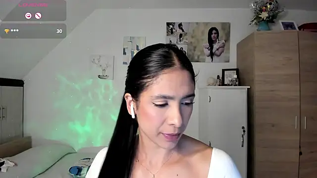 Snapshot of VEROSlen- chatting on 8, 3, 2026 VEROSlen- online show from 8, 3, 2026