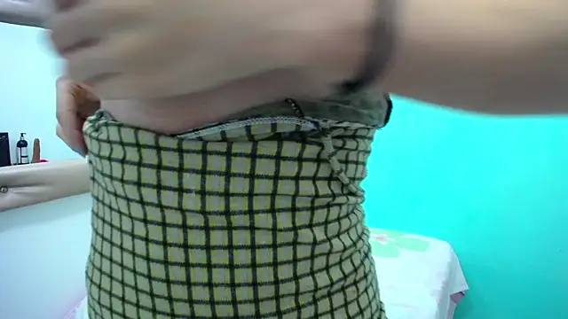 nicol grey online show from 24, 2, 2026