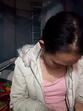 Snapshot of Girl_cutee chatting on 4, 2, 2026 Girl cutee online show from 4, 2, 2026