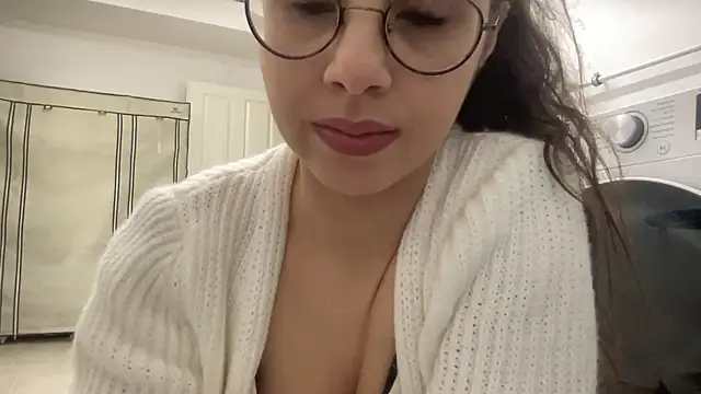 Snapshot of RosaDream chatting on 18, 2, 2026 RosaDream online show from 18, 2, 2026