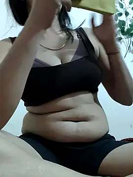 Snapshot of mayrakhan11 chatting on 20, 2, 2026 mayrakhan11 online show from 20, 2, 2026