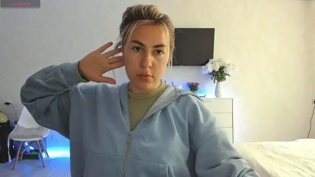 Roxi Joy online show from 3, 6, 2026