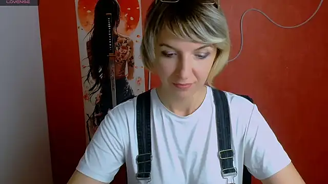 Lana Foxyy online show from 8, 5, 2026