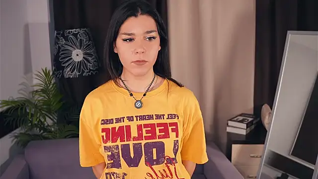 Snapshot of GenaSeidner chatting on 17, 12, 2025 GenaSeidner online show from 17, 12, 2025