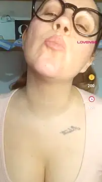 SofiEsteves online show from 17, 7, 2026