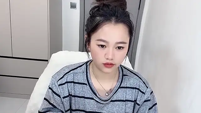 Snapshot of Amireux-8 chatting on 4, 2, 2026 Amireux-8 online show from 4, 2, 2026