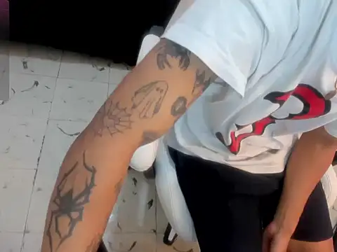 Snapshot of AndyKings_1 chatting on 13, 1, 2026 AndyKings 1 online show from 13, 1, 2026