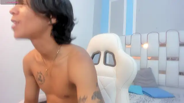 Snapshot of AndyKings_1 chatting on 2, 2, 2026 AndyKings 1 online show from 2, 2, 2026