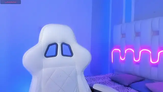 Snapshot of AndyKings_1 chatting on 4, 2, 2026 AndyKings 1 online show from 4, 2, 2026