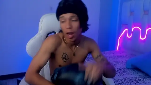 Snapshot of AndyKings_1 chatting on 5, 2, 2026 AndyKings 1 online show from 5, 2, 2026