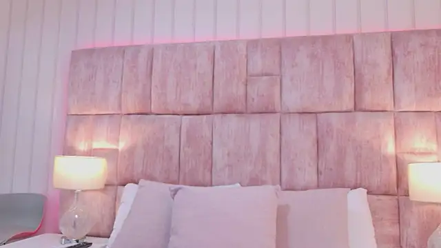 Snapshot of ScarlettFoox chatting on 22, 12, 2025 ScarlettFoox online show from 22, 12, 2025