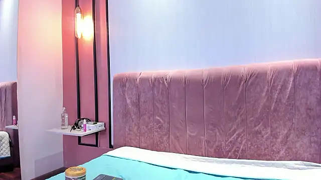 Snapshot of PamelaRed_ chatting on 4, 3, 2026 PamelaRed online show from 4, 3, 2026