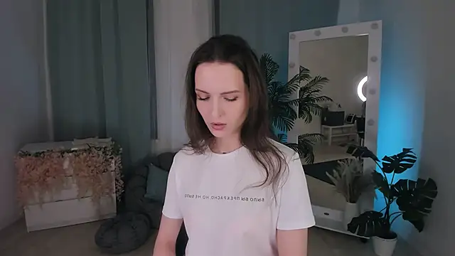 Ariadna Shy online show from 4, 10, 2025