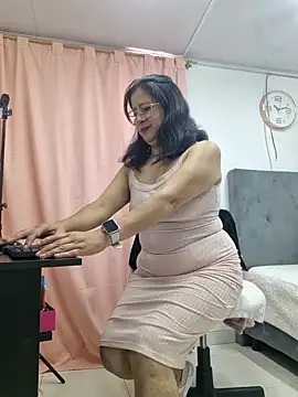 christy ant online show from 16, 6, 2026