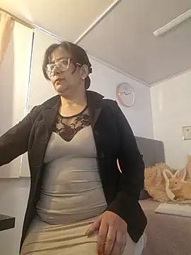 christy ant online show from 7, 7, 2026