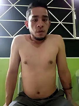 Snapshot of Gloryholeroom chatting on 5, 2, 2026 Gloryholeroom online show from 5, 2, 2026