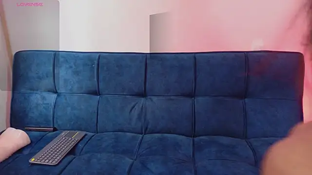 Snapshot of lilybloom69 chatting on 20, 3, 2026 lilybloom69 online show from 20, 3, 2026