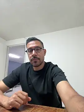 AdrianGarcia89 online show from 21, 4, 2026