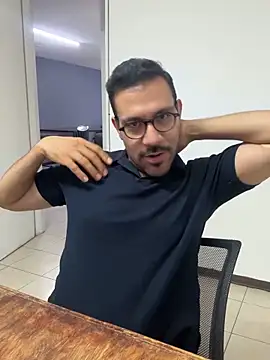 AdrianGarcia89 online show from 8, 5, 2026