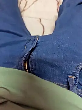 Snapshot of AqueousCrepe chatting on 14, 2, 2026 AqueousCrepe online show from 14, 2, 2026