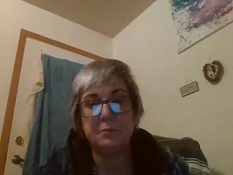Snapshot of becky1111 chatting on 13, 5, 2026 becky1111 online show from 13, 5, 2026