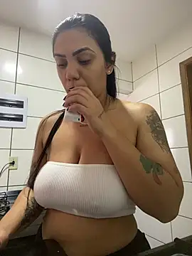 Snapshot of Nini_ chatting on 16, 7, 2026 Nini online show from 16, 7, 2026