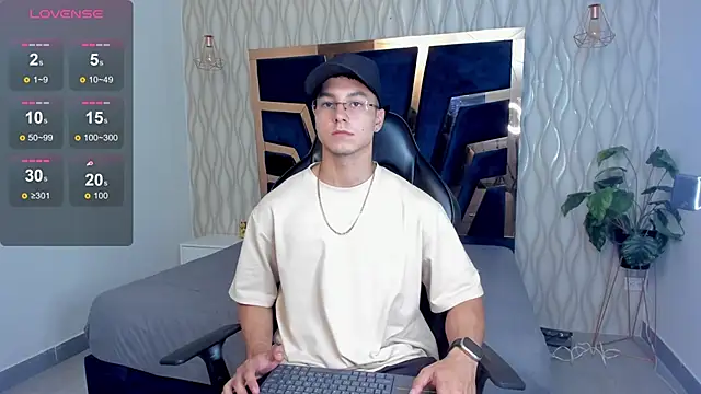 Snapshot of Noah_Clarkk chatting on 11, 3, 2026 Noah Clarkk online show from 11, 3, 2026