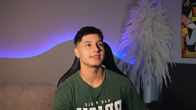 Noah Clarkk online show from 4, 7, 2026
