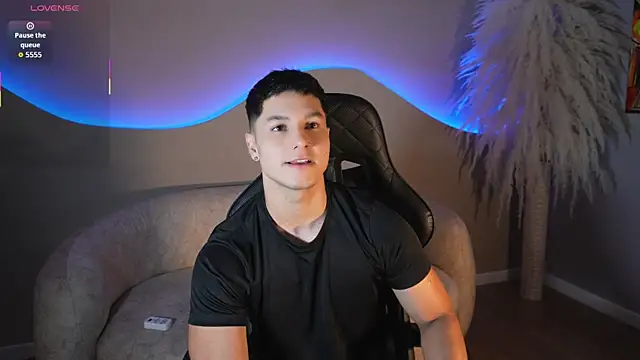 Noah Clarkk online show from 14, 7, 2026