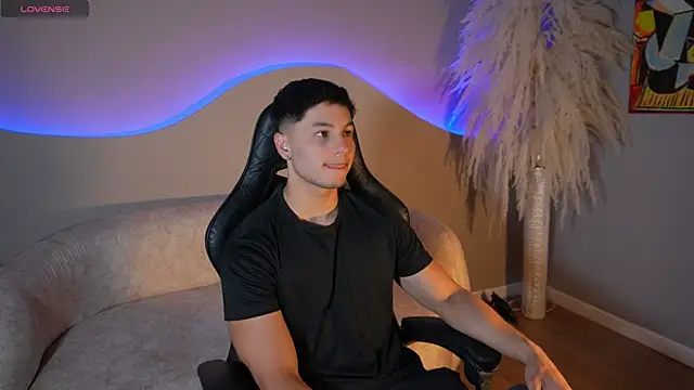 Noah Clarkk online show from 21, 7, 2026